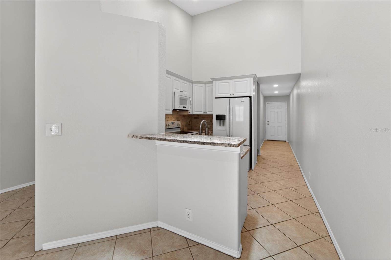 Image 25 of 80 For 658 Green Valley Road B3