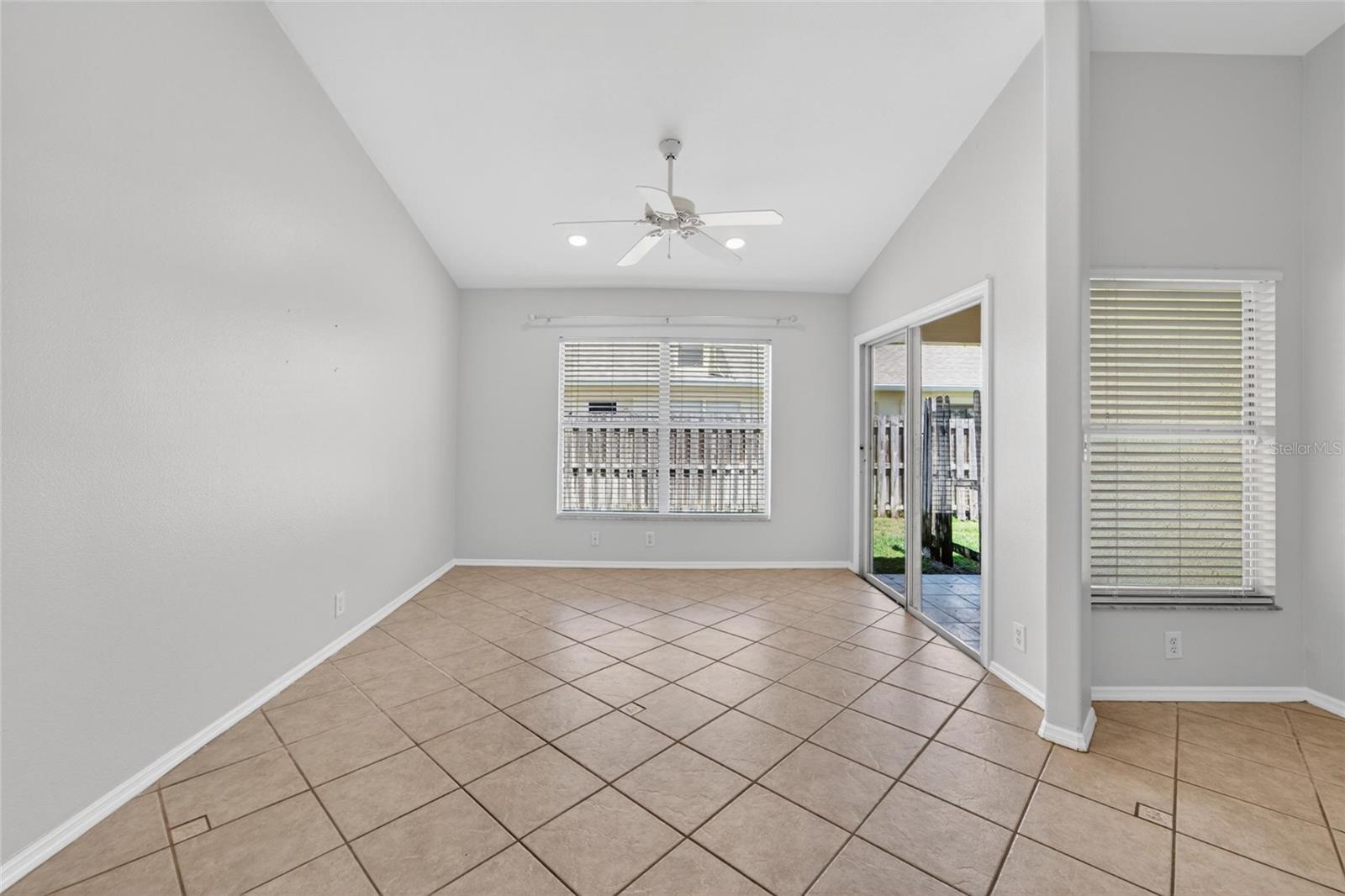 Image 31 of 80 For 658 Green Valley Road B3