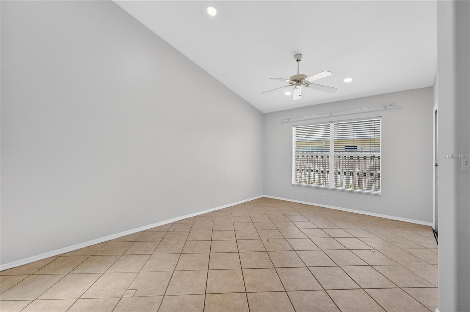 Image 32 of 80 For 658 Green Valley Road B3