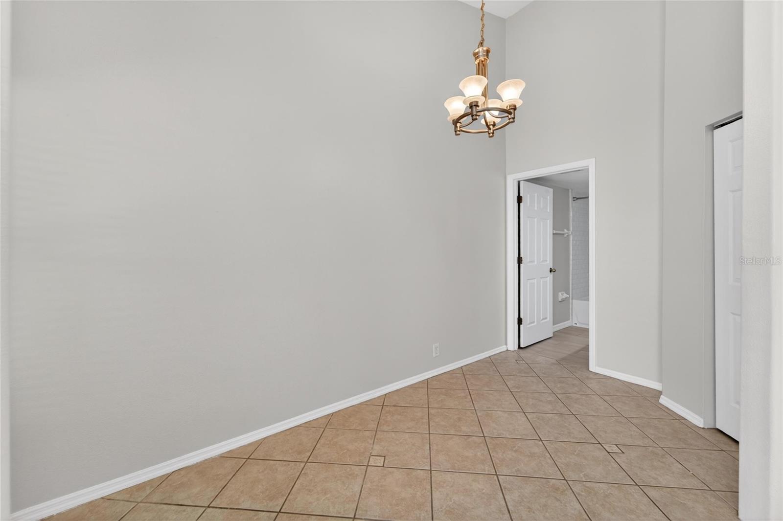 Image 35 of 80 For 658 Green Valley Road B3