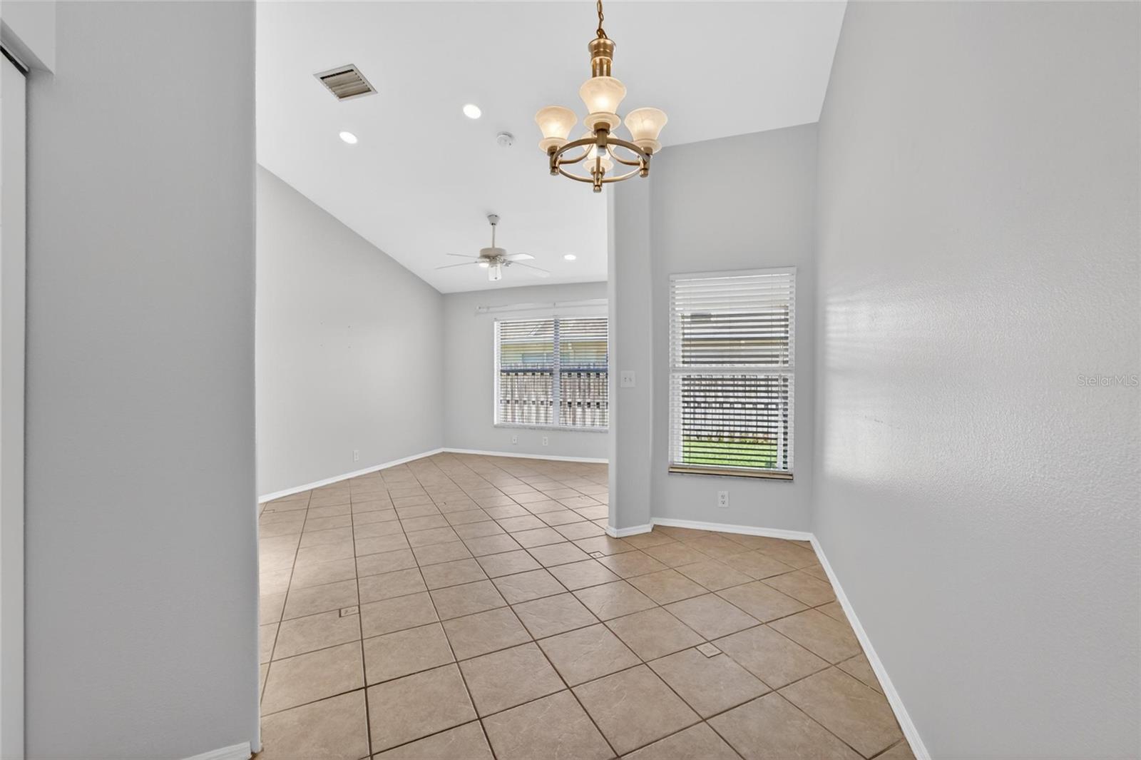 Image 37 of 80 For 658 Green Valley Road B3