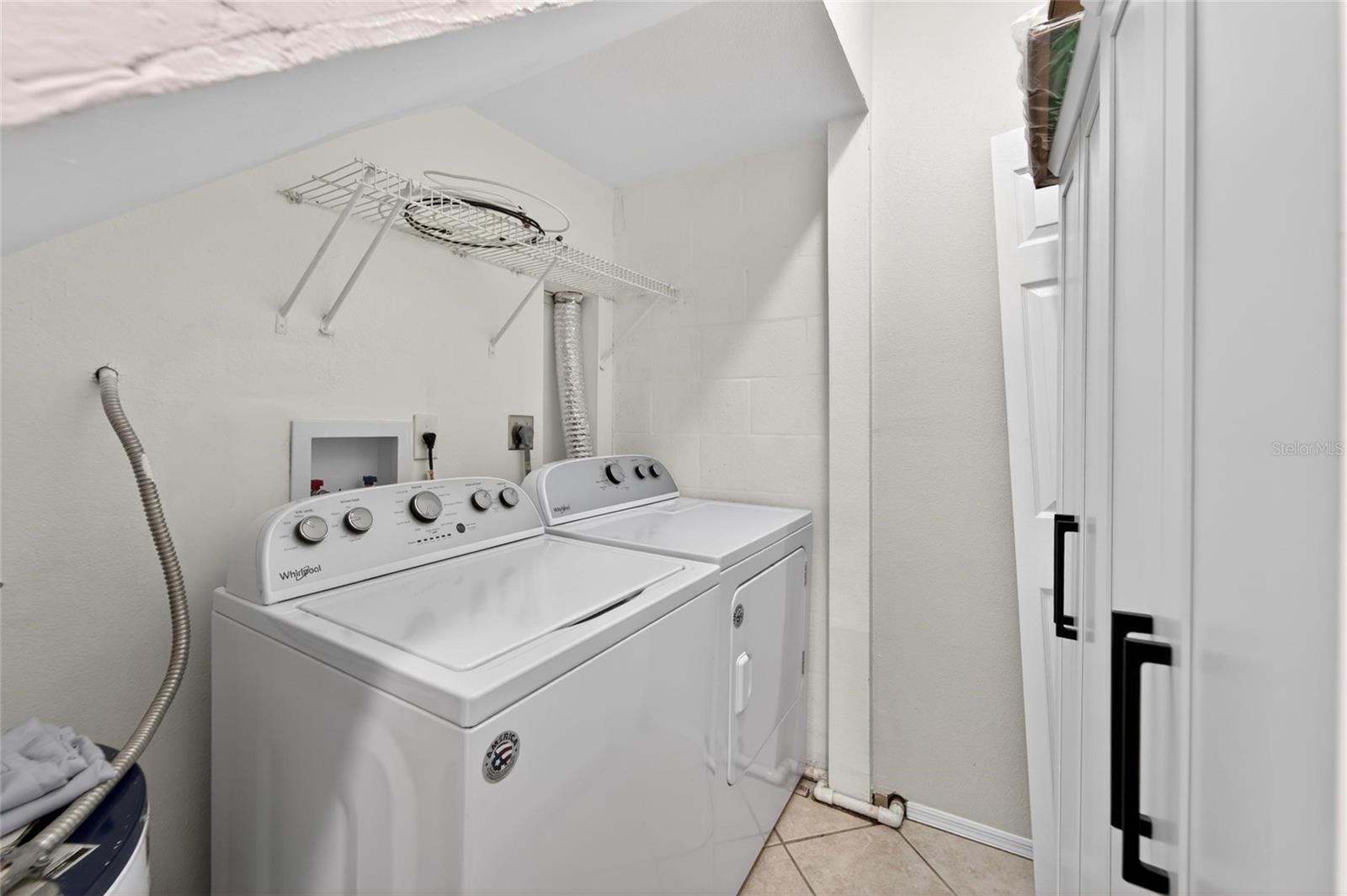 Image 42 of 80 For 658 Green Valley Road B3