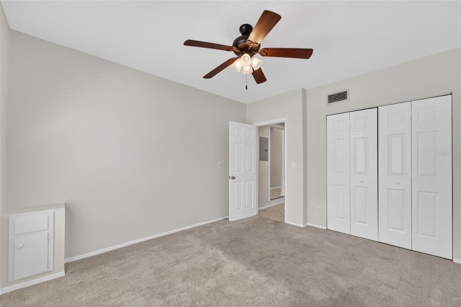 Image 45 of 80 For 658 Green Valley Road B3