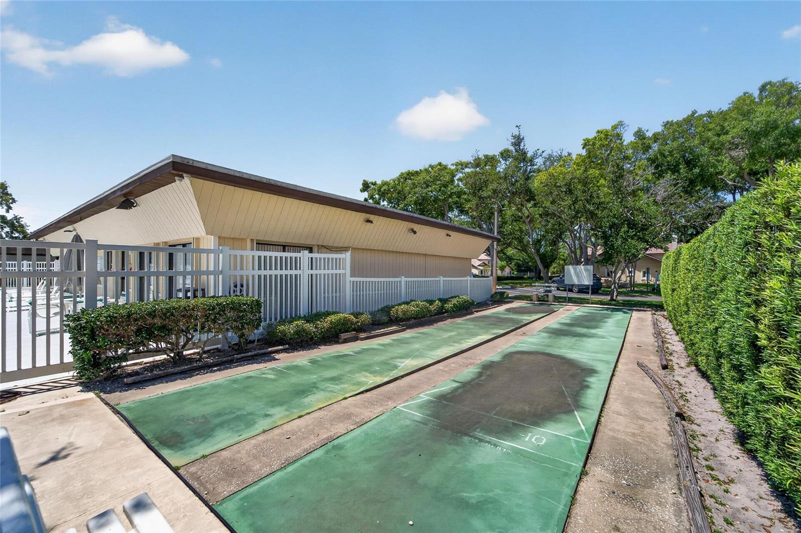 Image 8 of 80 For 658 Green Valley Road B3