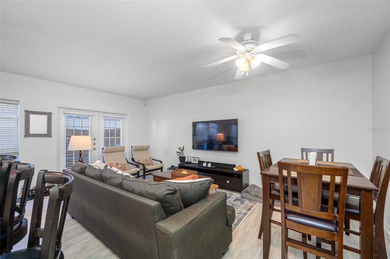 Image 13 of 34 For 400 Willow Avenue A