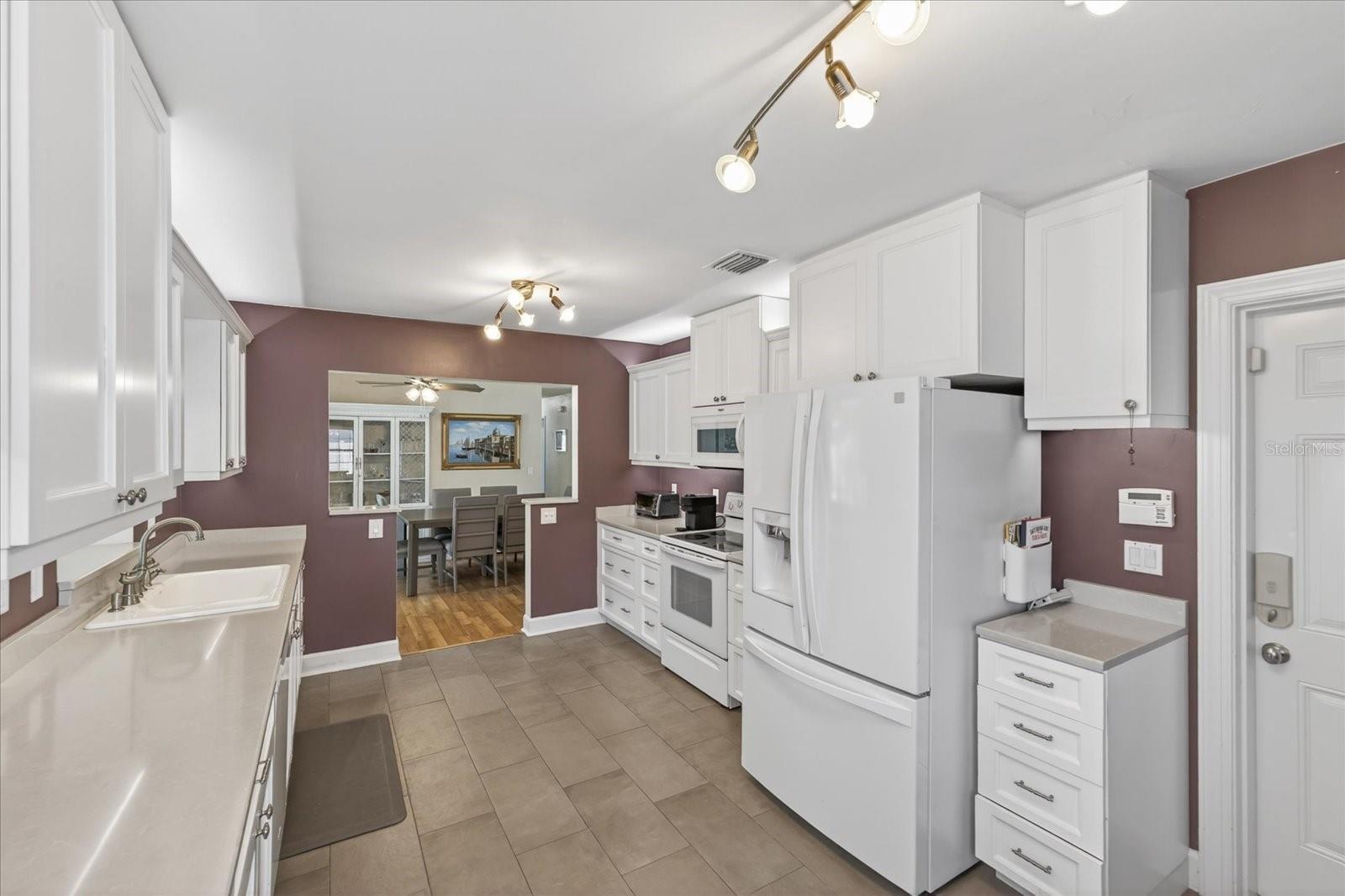 Image 11 of 44 For 3067 Kapok Kove Drive