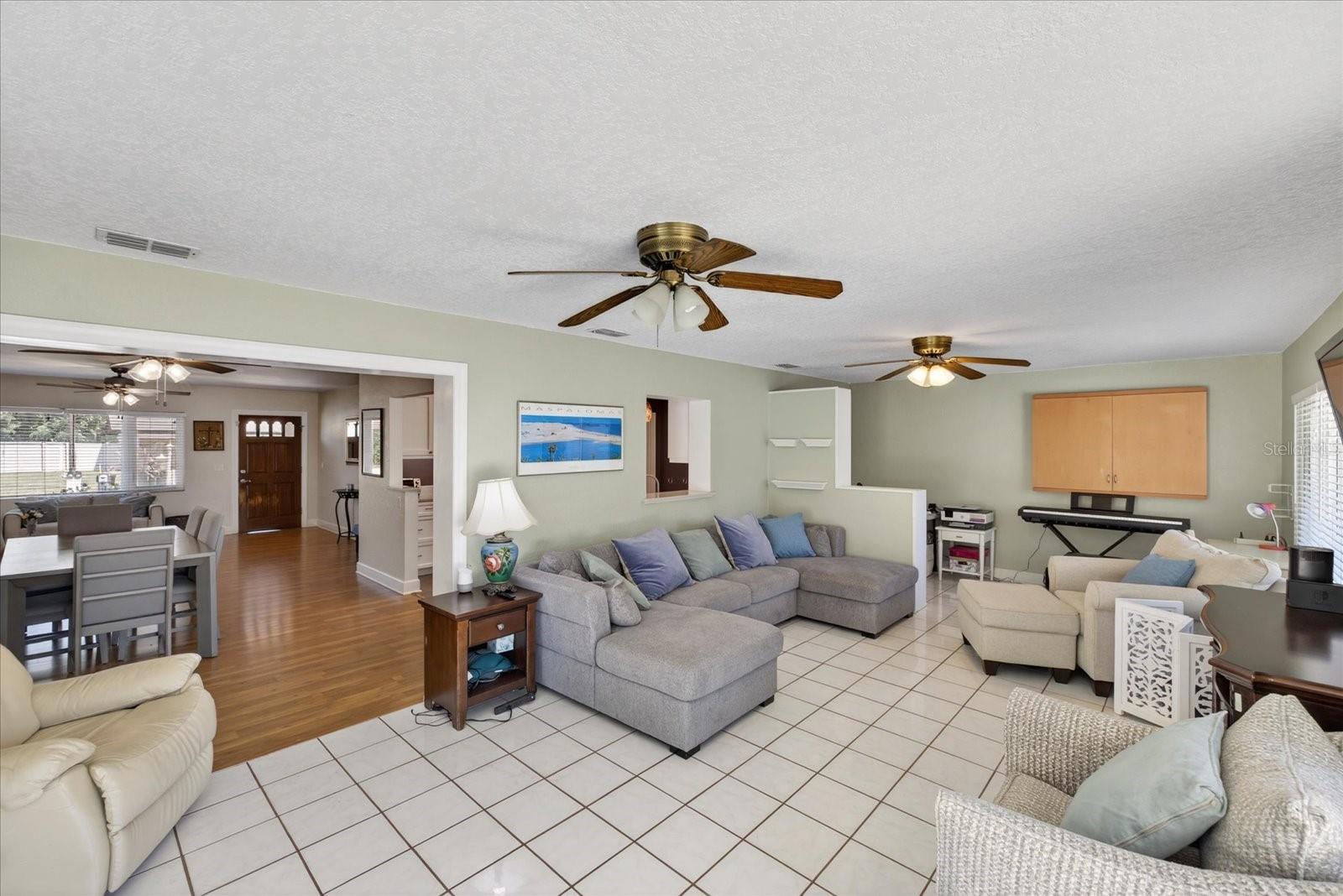 Image 15 of 44 For 3067 Kapok Kove Drive