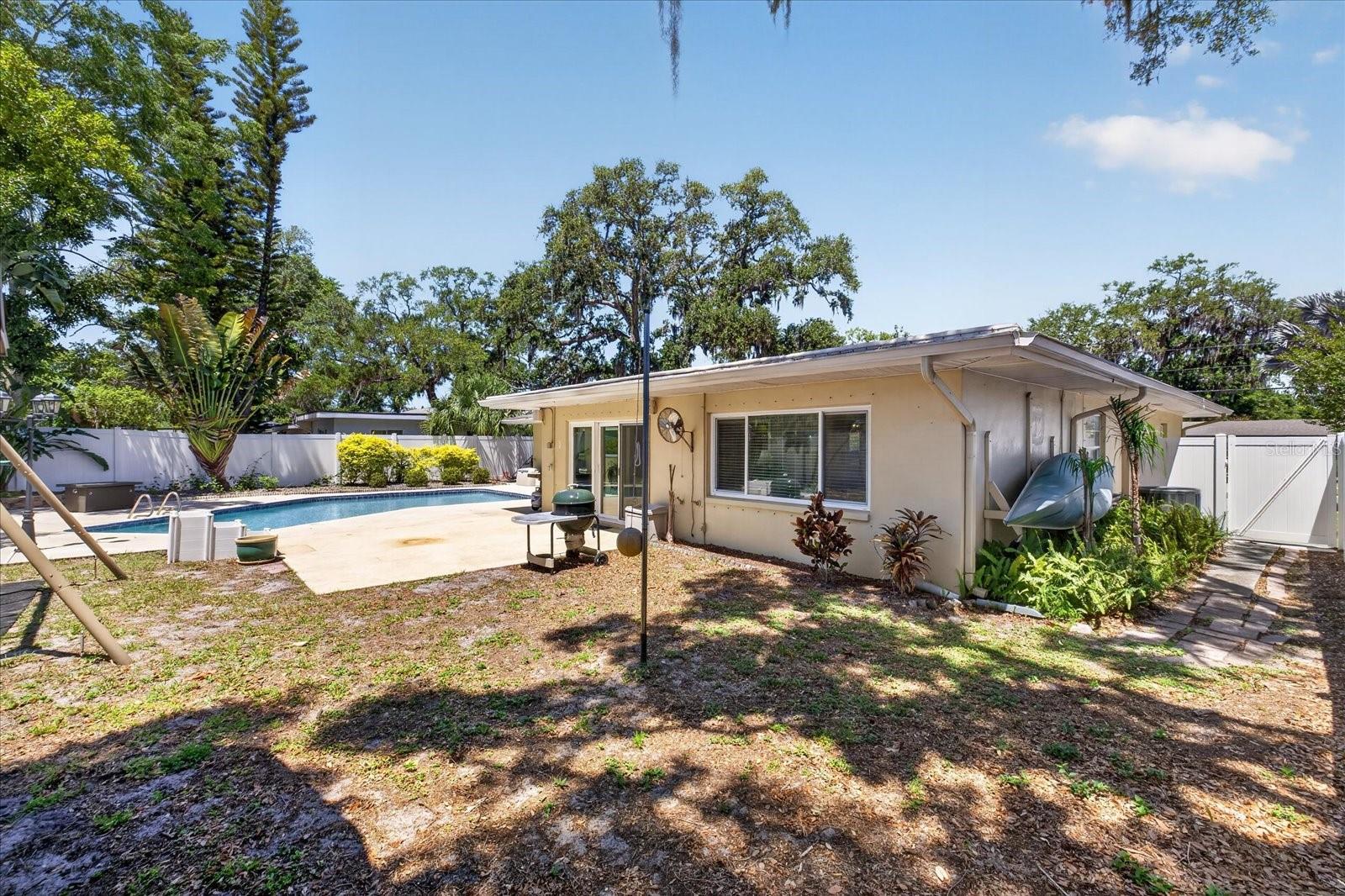 Image 32 of 44 For 3067 Kapok Kove Drive