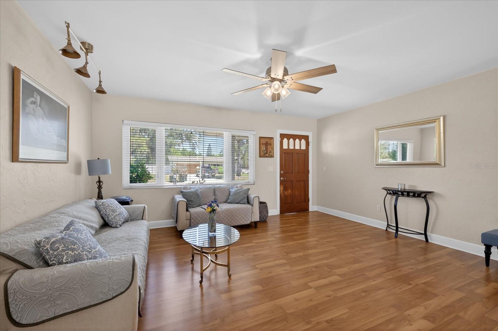 Image 6 of 44 For 3067 Kapok Kove Drive