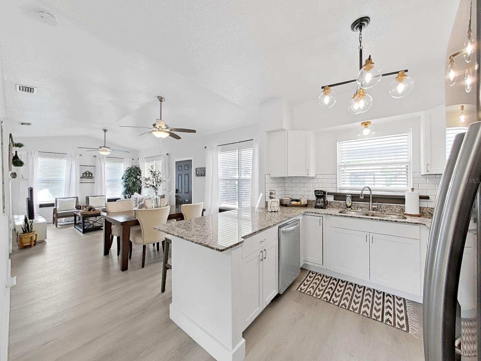 Image 20 of 51 For 1215 Curtis Street