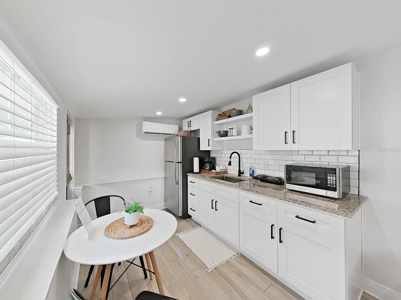 Image 35 of 51 For 1215 Curtis Street