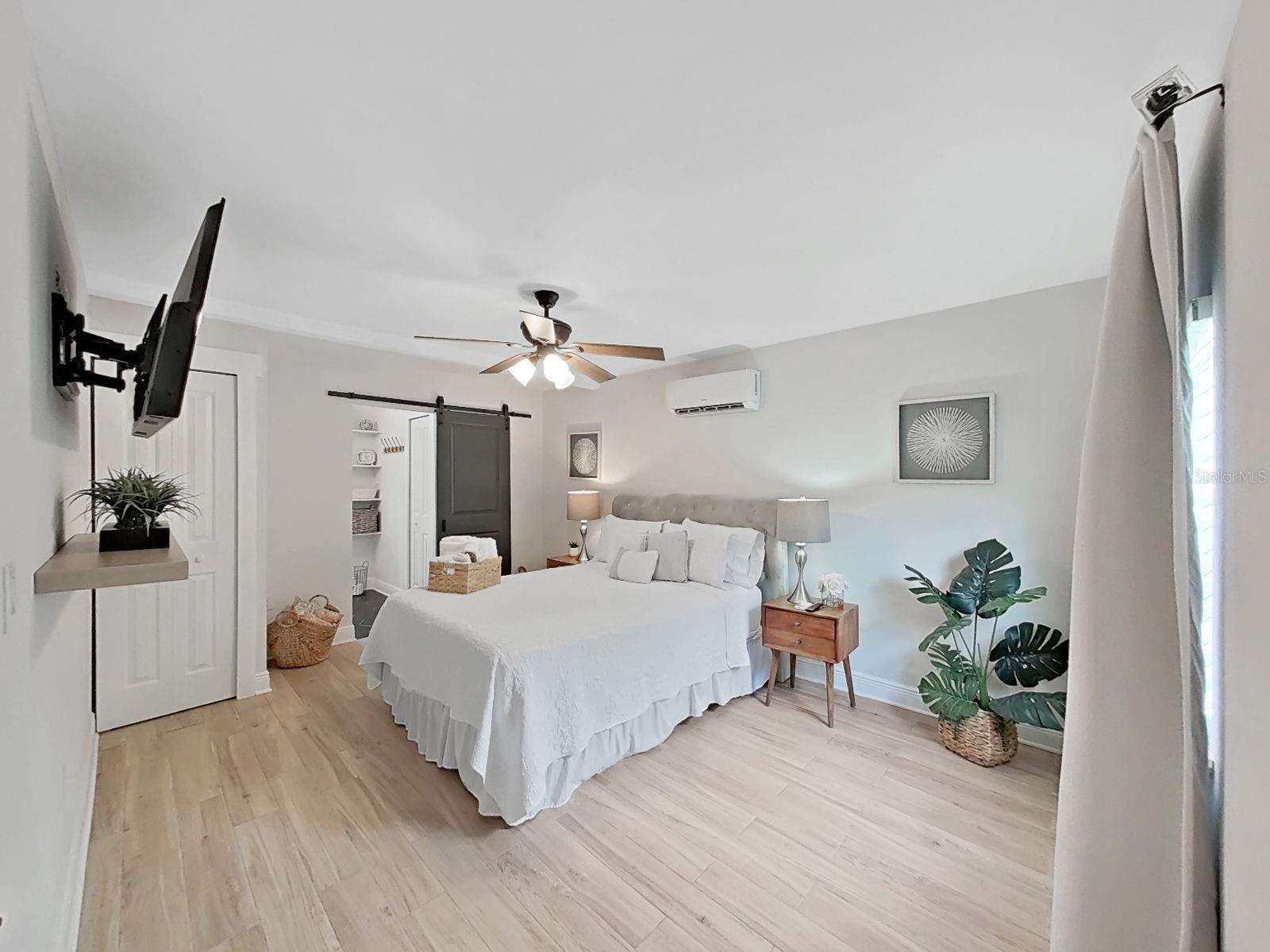 Image 37 of 51 For 1215 Curtis Street