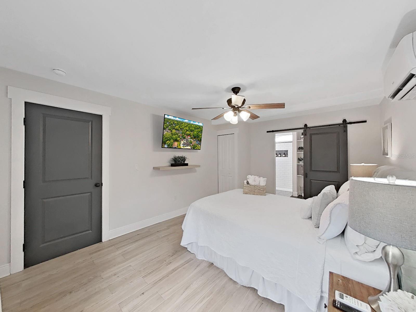 Image 38 of 51 For 1215 Curtis Street