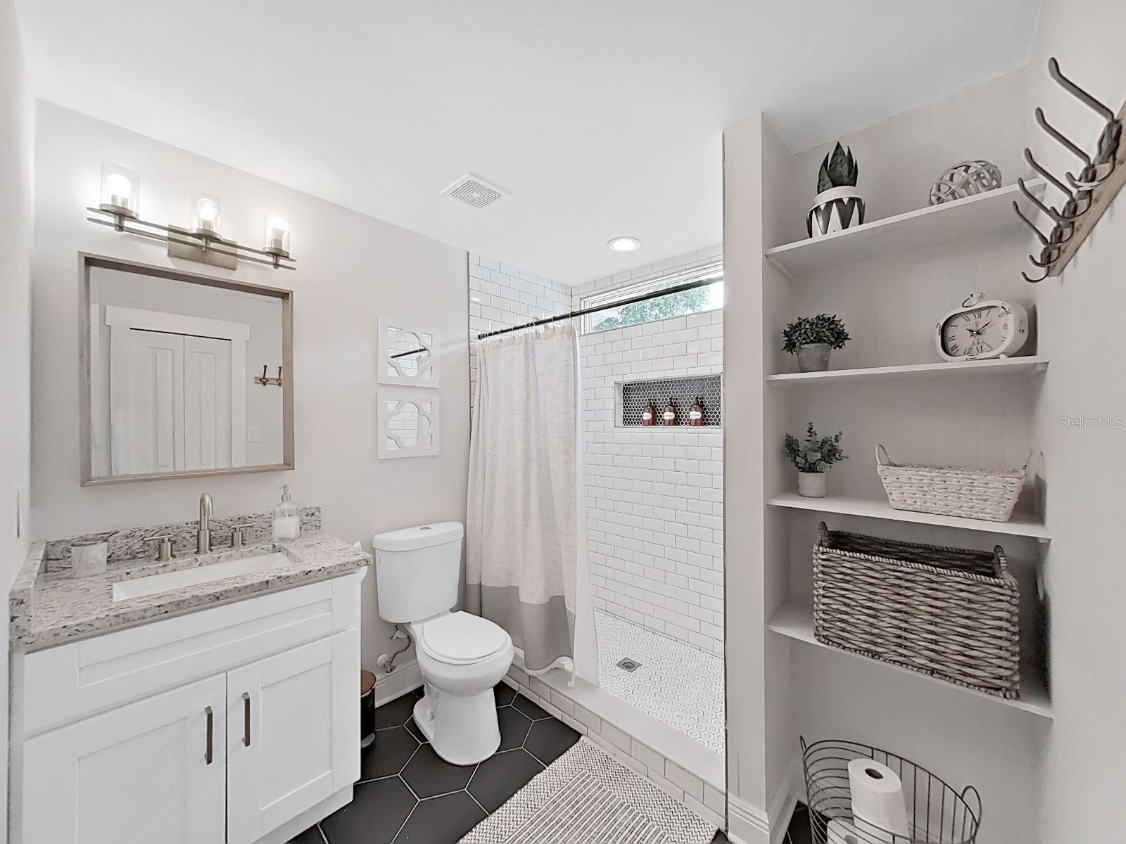 Image 39 of 51 For 1215 Curtis Street