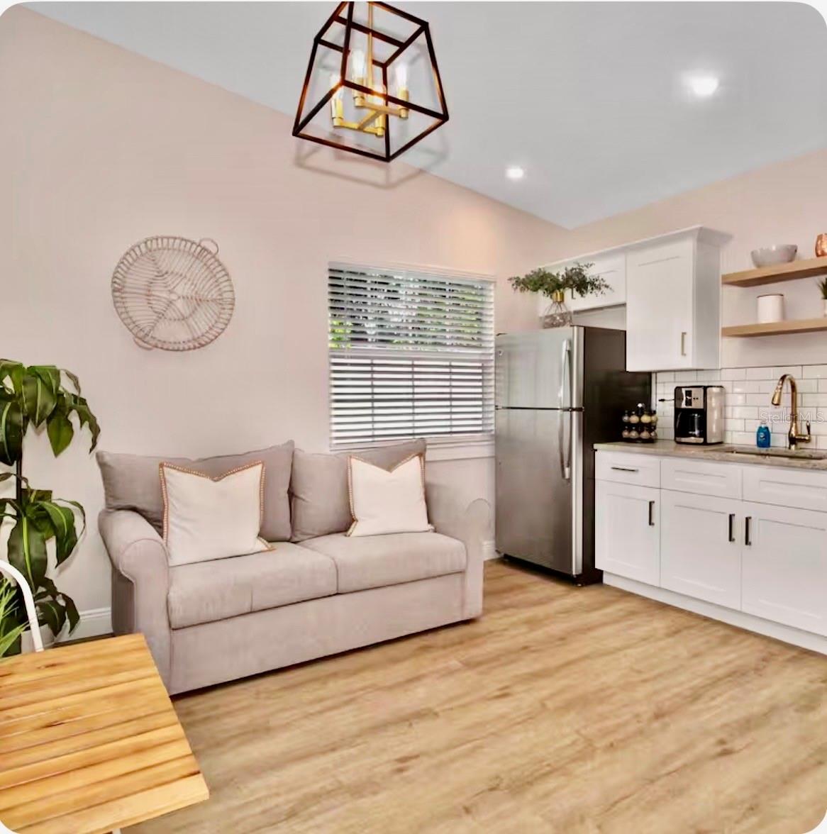 Image 45 of 51 For 1215 Curtis Street