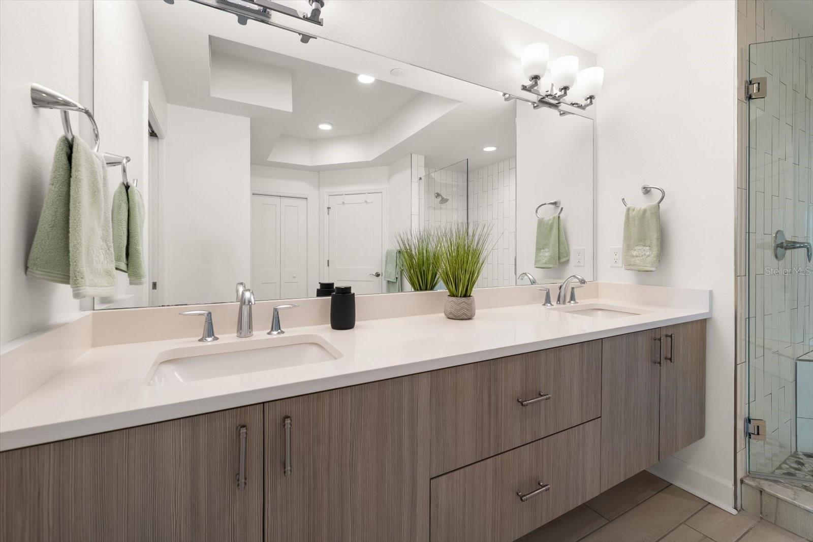 Image 16 of 23 For 125 Island Way 402