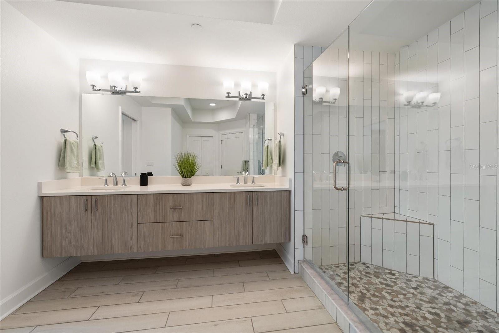 Image 17 of 23 For 125 Island Way 402