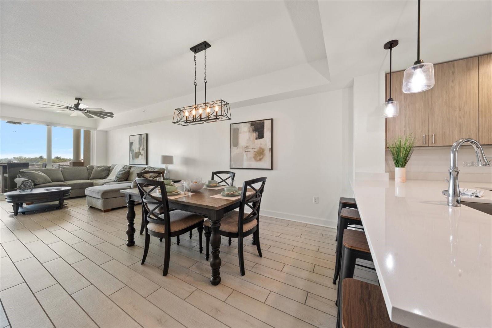 Image 9 of 23 For 125 Island Way 402