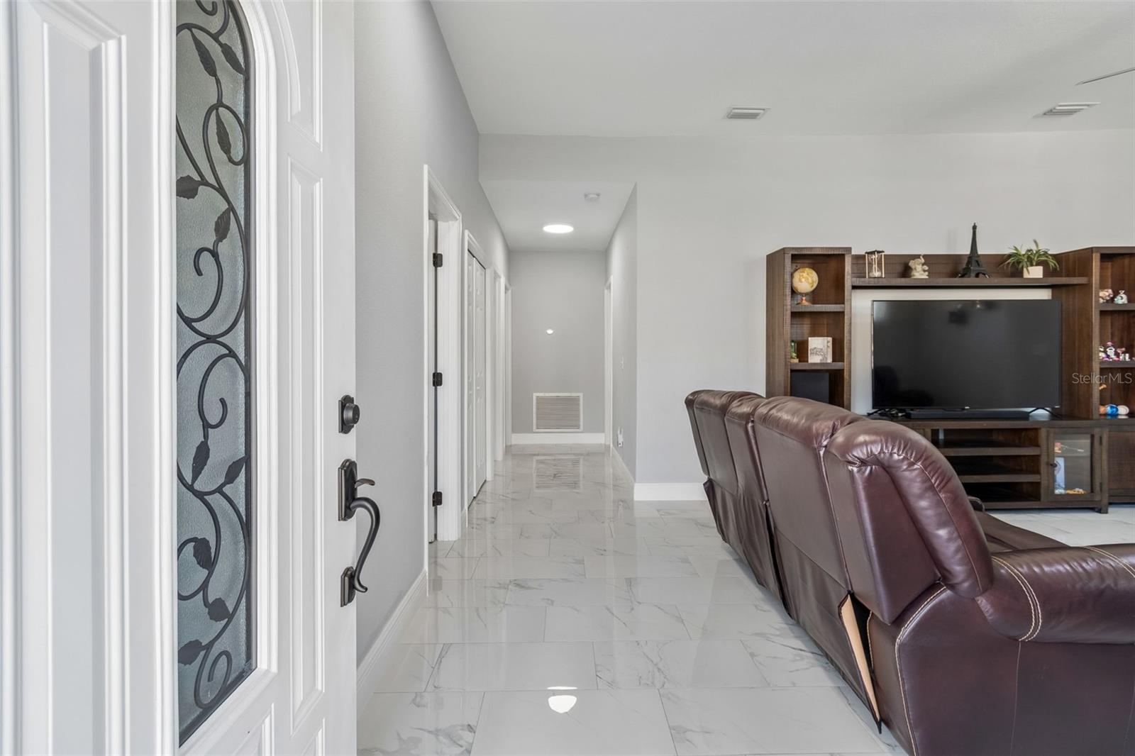 Image 12 of 95 For 5117 Lincoln Avenue