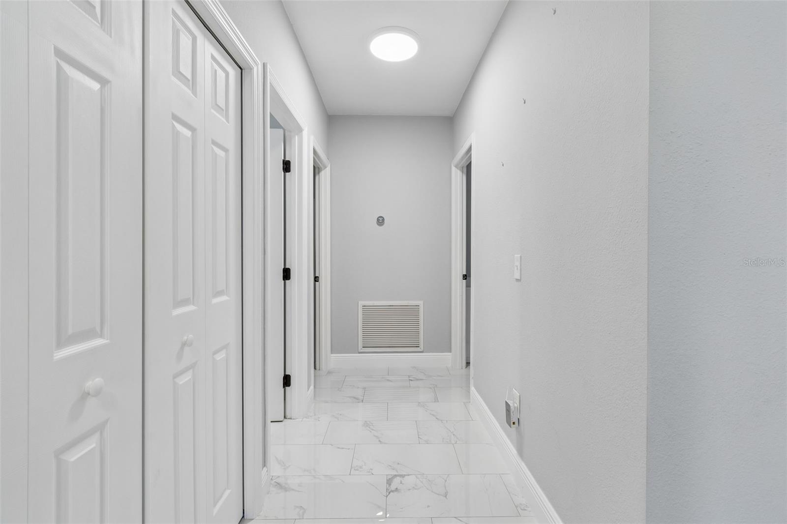 Image 22 of 95 For 5117 Lincoln Avenue