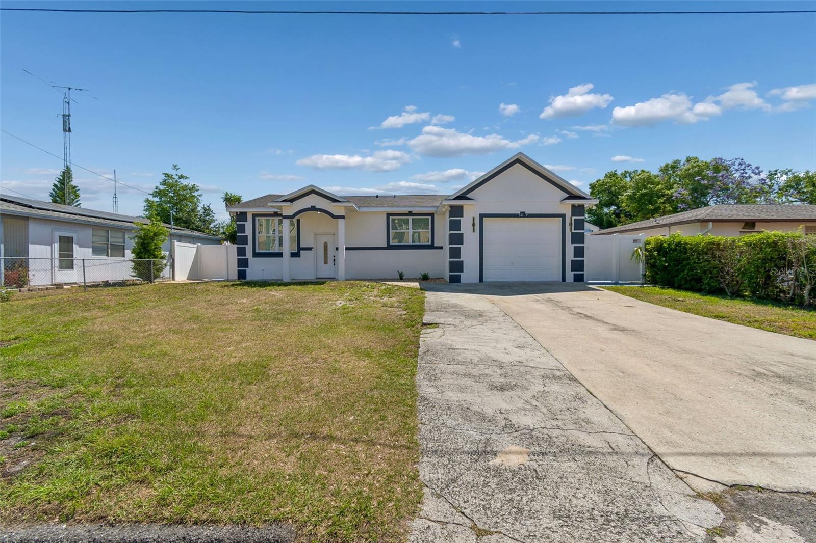 Image 4 of 95 For 5117 Lincoln Avenue