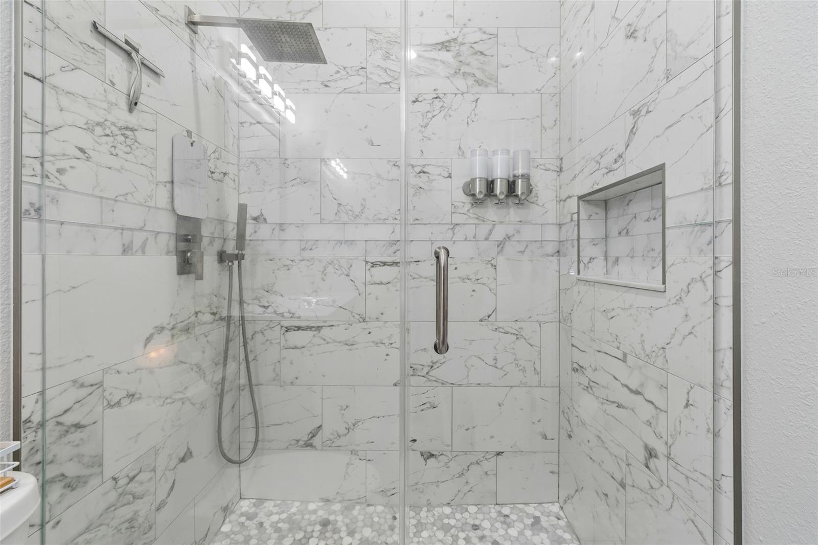 Image 44 of 95 For 5117 Lincoln Avenue