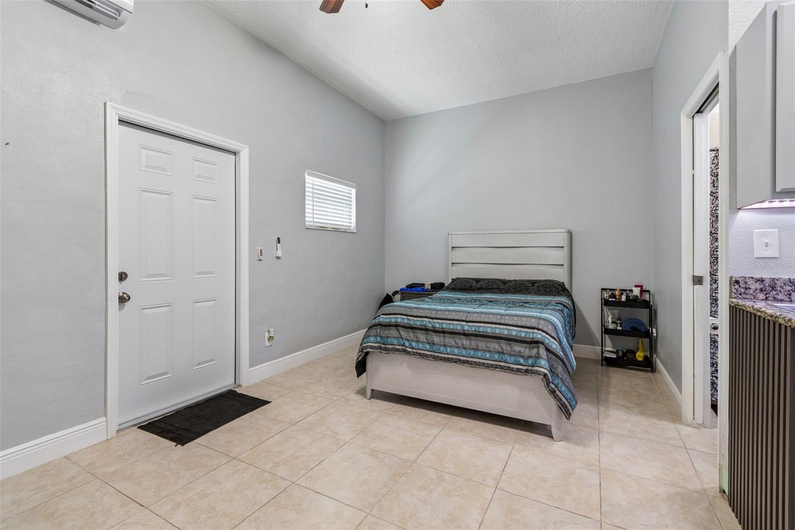 Image 59 of 95 For 5117 Lincoln Avenue