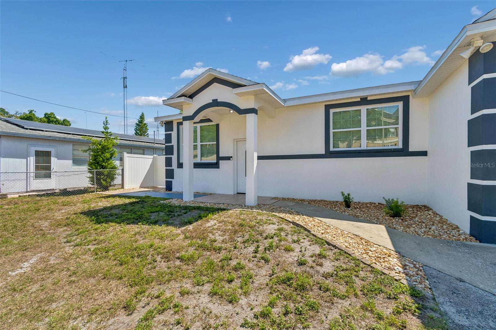 Image 6 of 95 For 5117 Lincoln Avenue