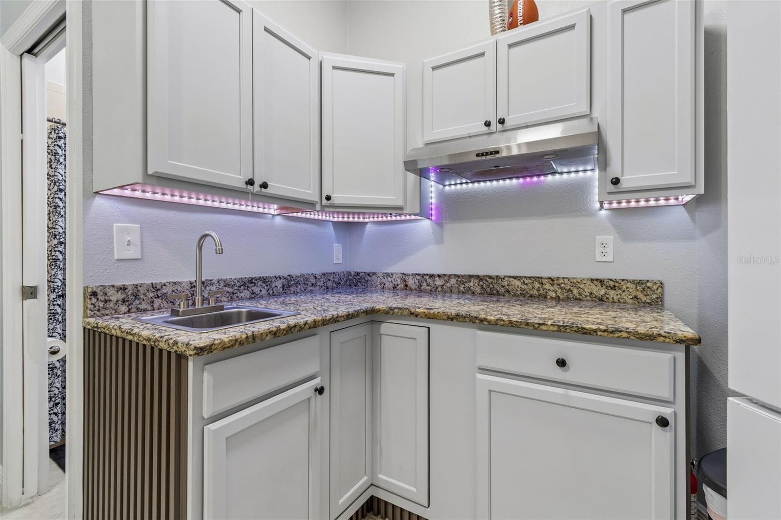 Image 61 of 95 For 5117 Lincoln Avenue