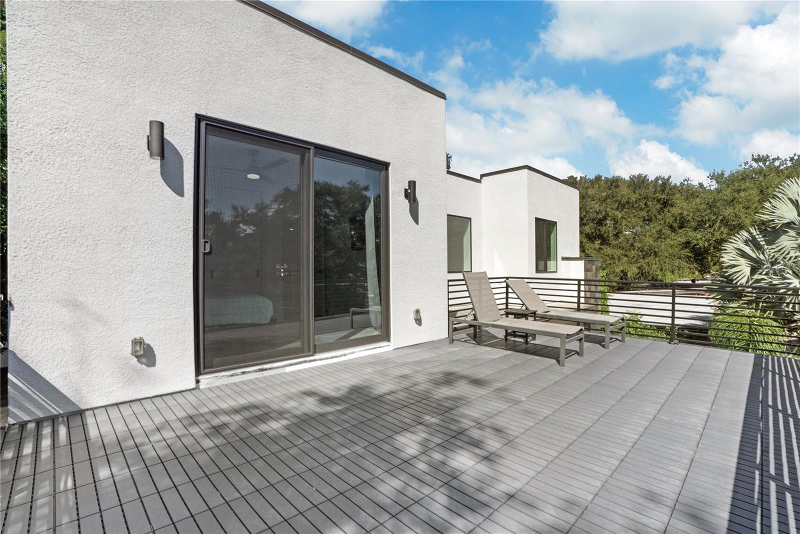 Listing photo id 34 for 2140 Catalina Drive