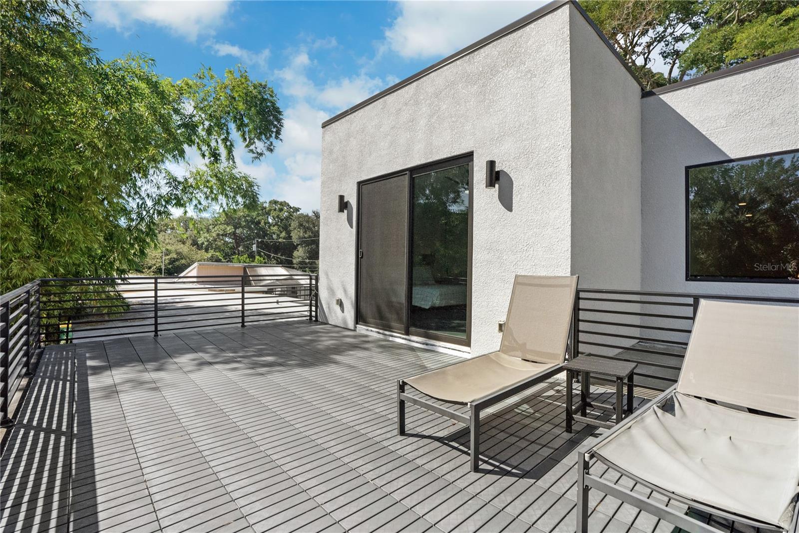 Listing photo id 35 for 2140 Catalina Drive