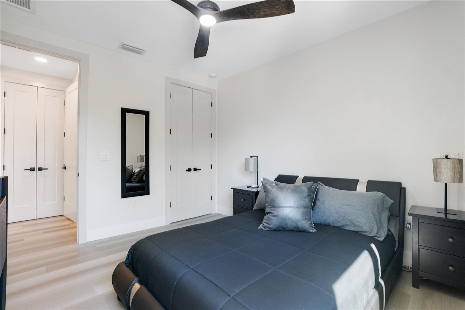 Listing photo id 38 for 2140 Catalina Drive