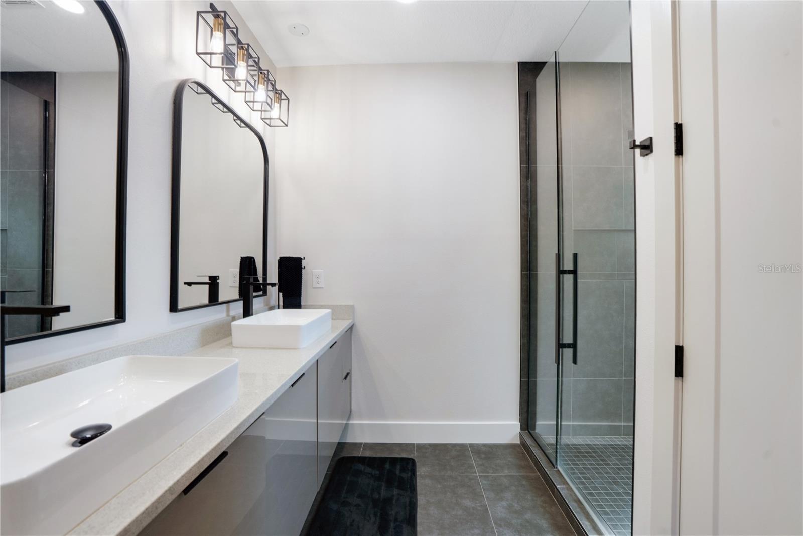 Listing photo id 45 for 2140 Catalina Drive