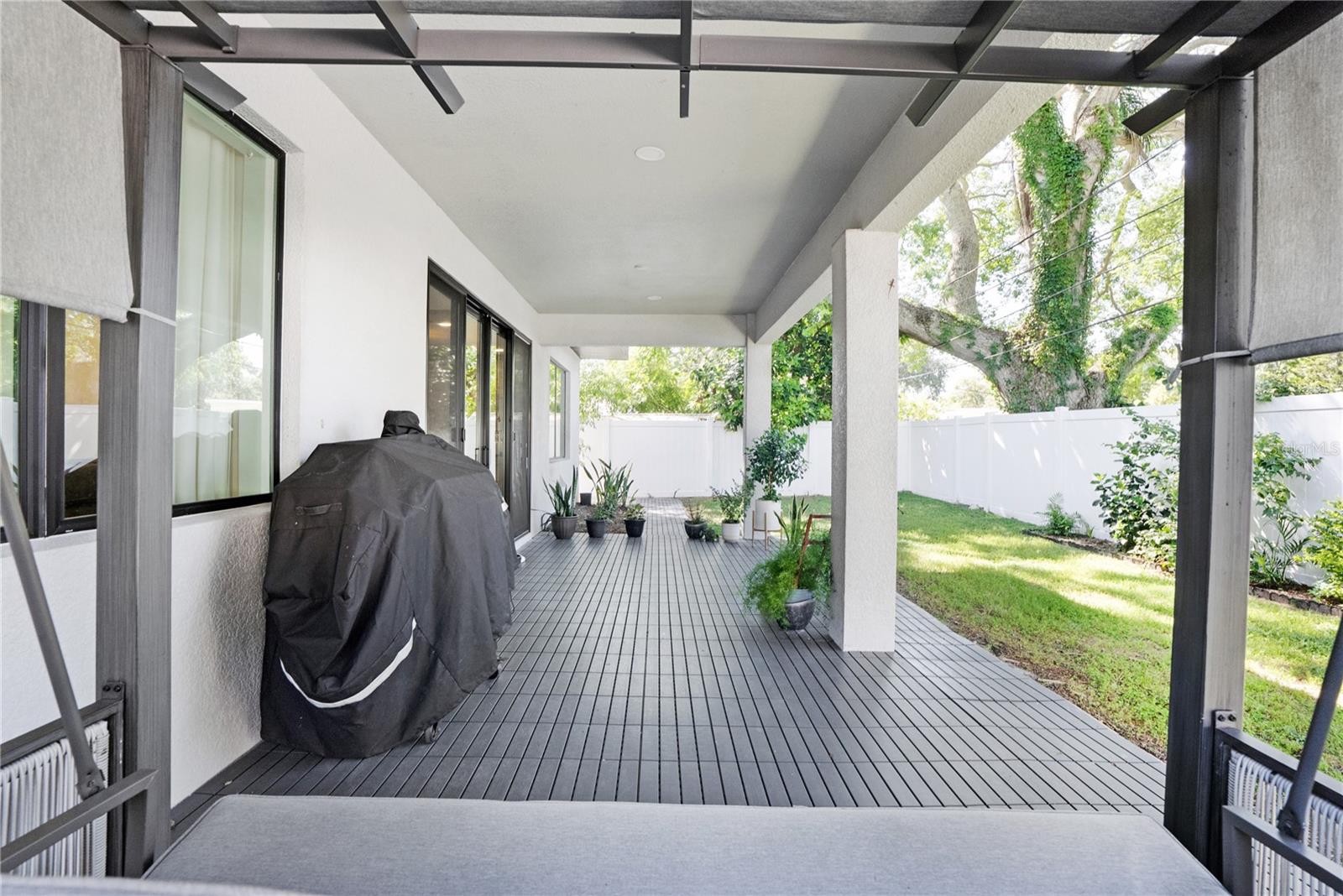 Listing photo id 53 for 2140 Catalina Drive