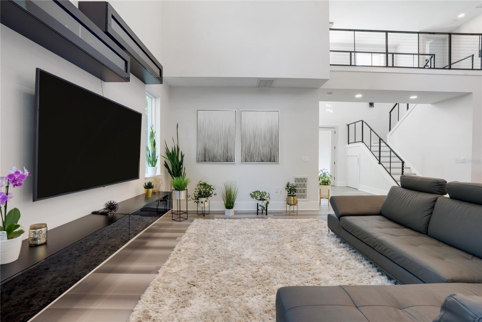 Listing photo id 7 for 2140 Catalina Drive