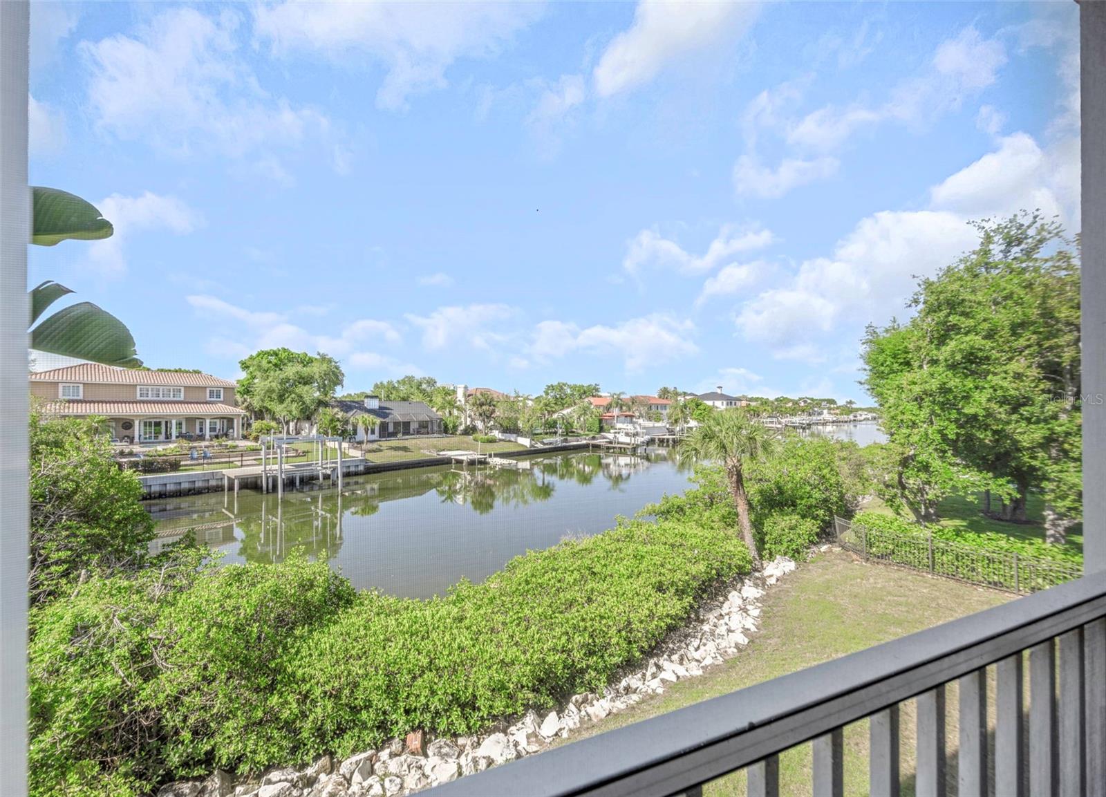 Image 18 of 47 For 4022 Rocky Shores Drive