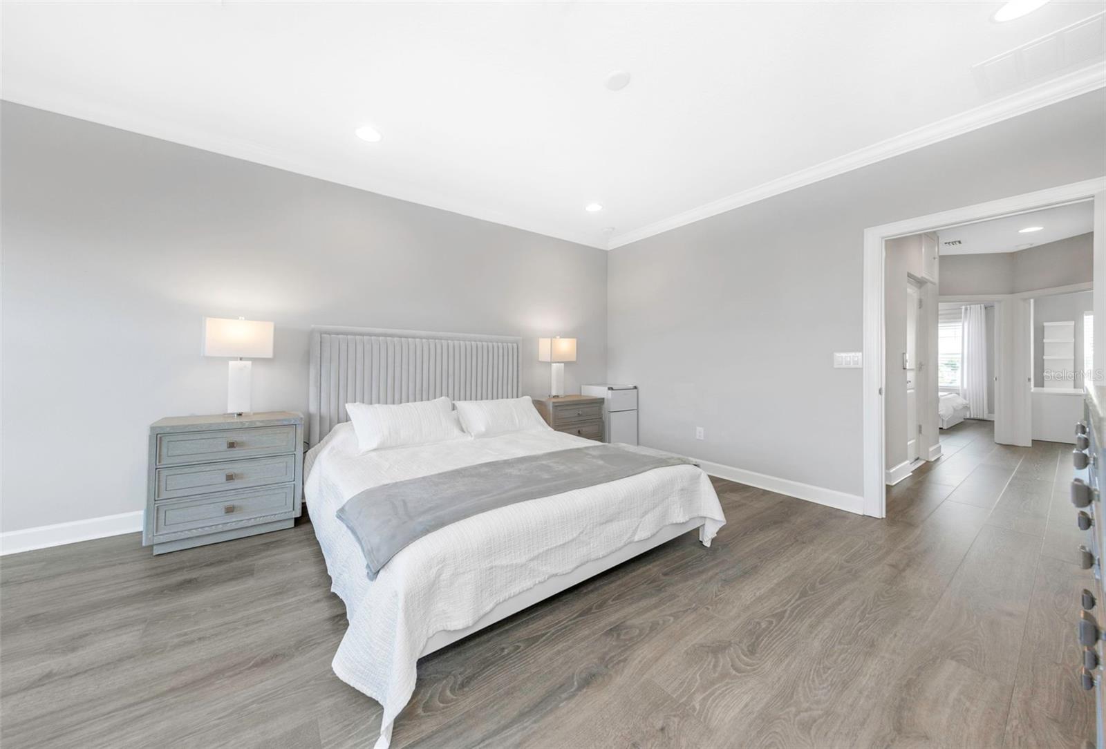 Image 26 of 47 For 4022 Rocky Shores Drive