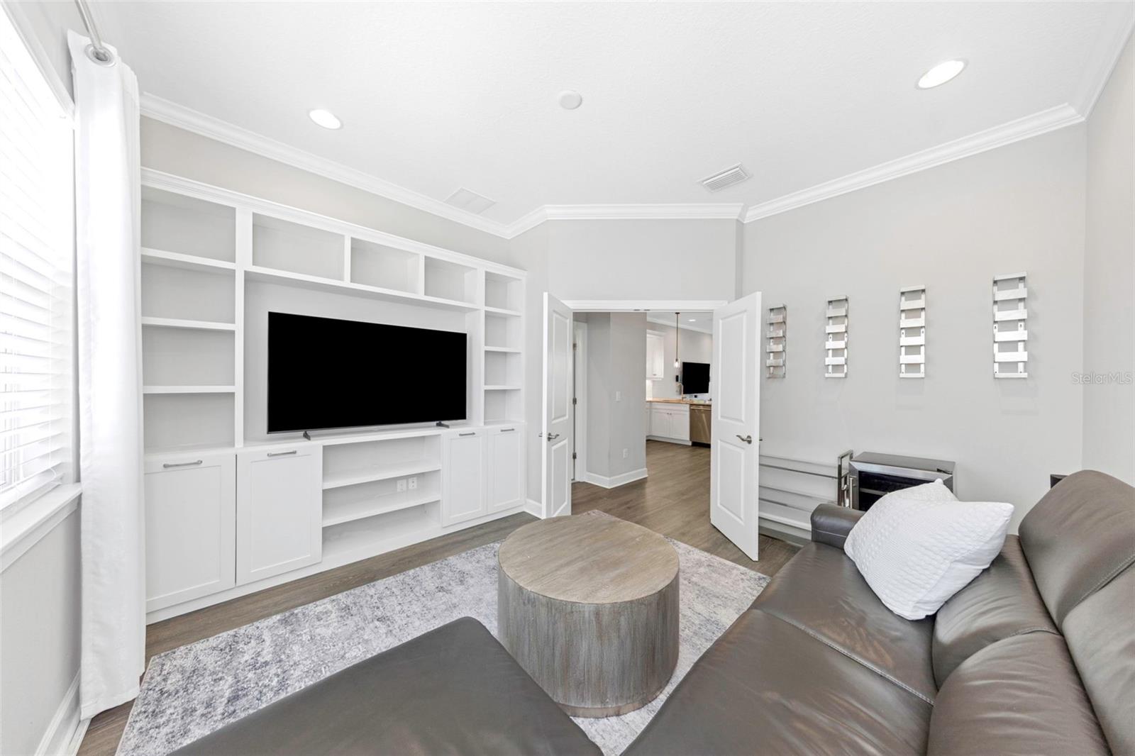 Image 33 of 47 For 4022 Rocky Shores Drive