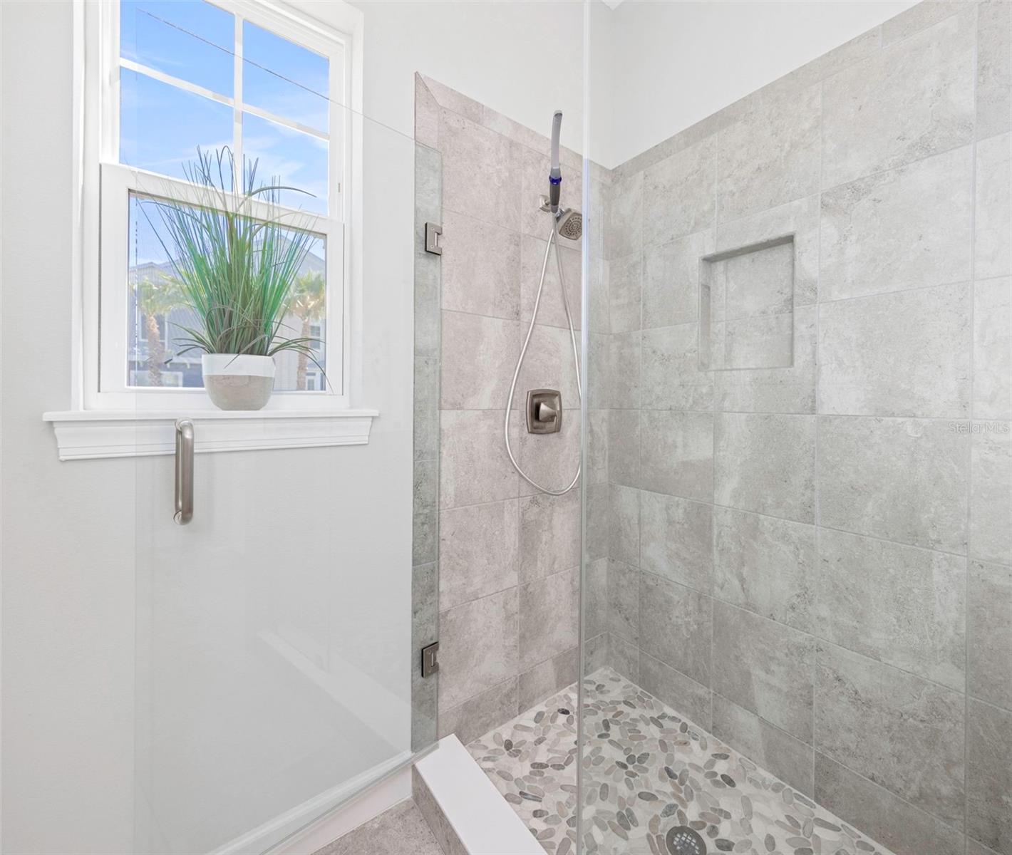 Image 36 of 47 For 4022 Rocky Shores Drive