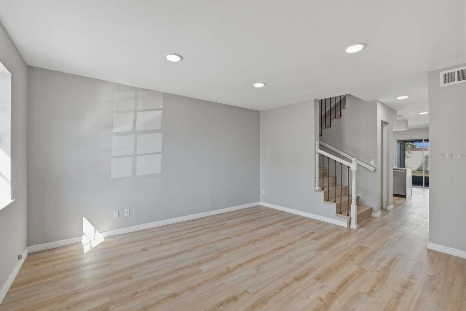 Image 4 of 27 For 6600 121st Avenue 3