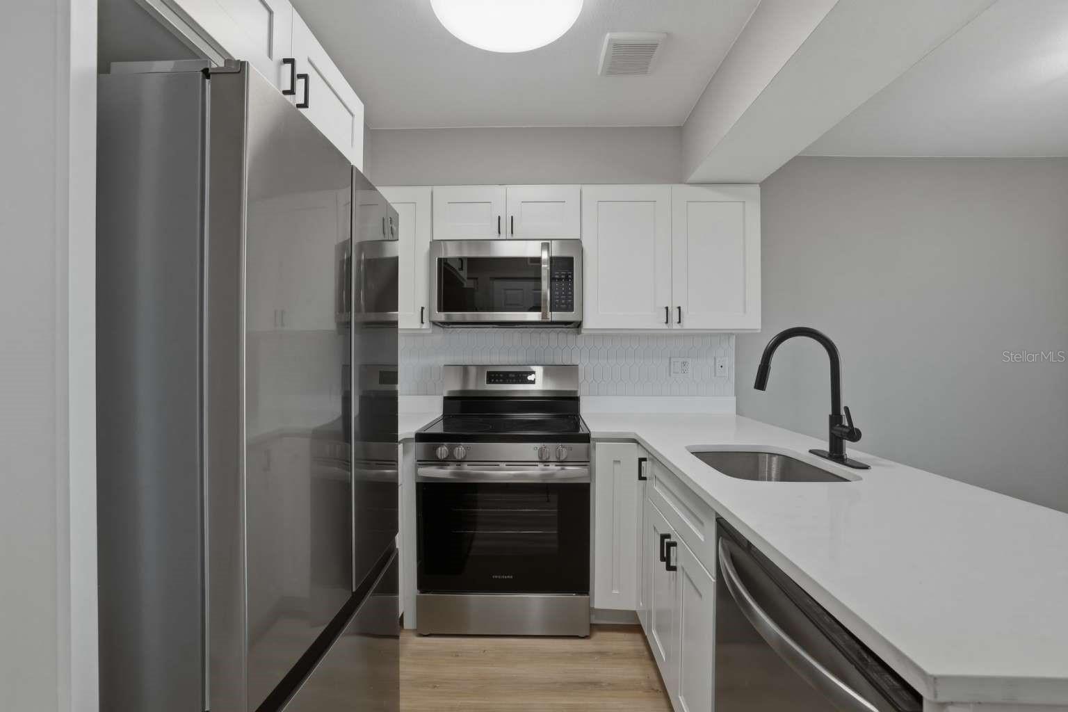 Image 8 of 27 For 6600 121st Avenue 3