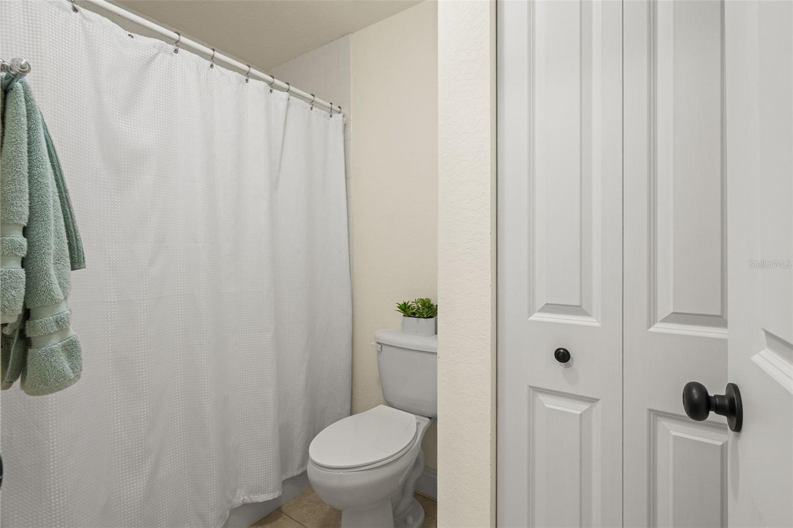 Image 36 of 62 For 23305 June Bug Trail