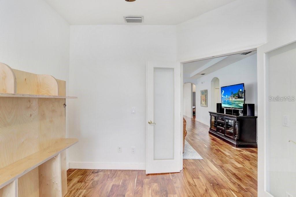 Image 7 of 48 For 9506 Cavendish Drive