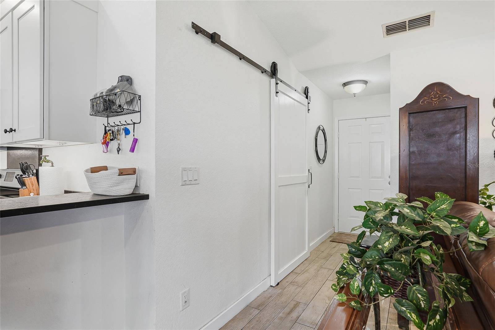 Image 12 of 35 For 554 Andorra Circle Ne