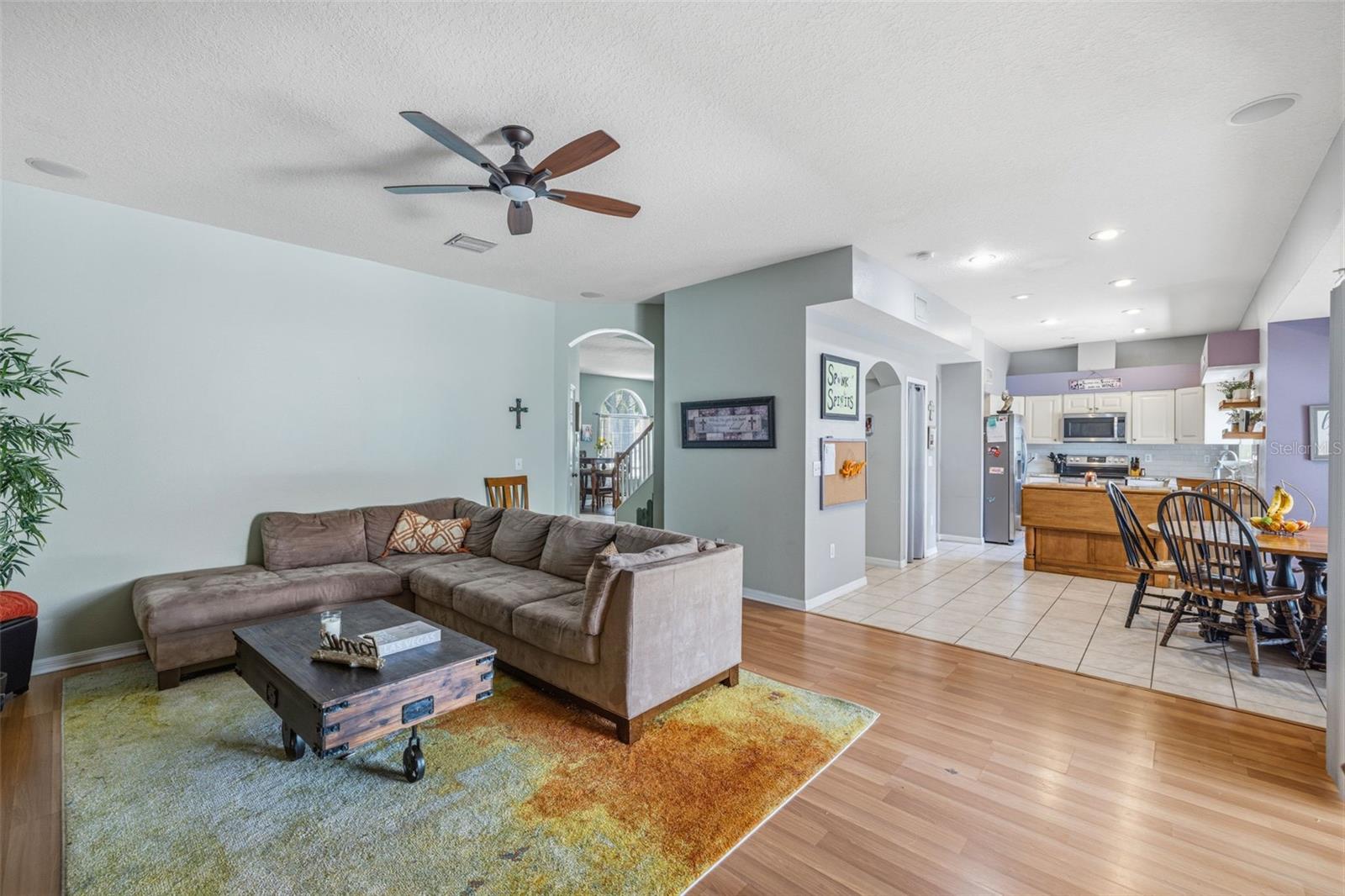 Image 13 of 38 For 18924 Fishermans Bend Drive