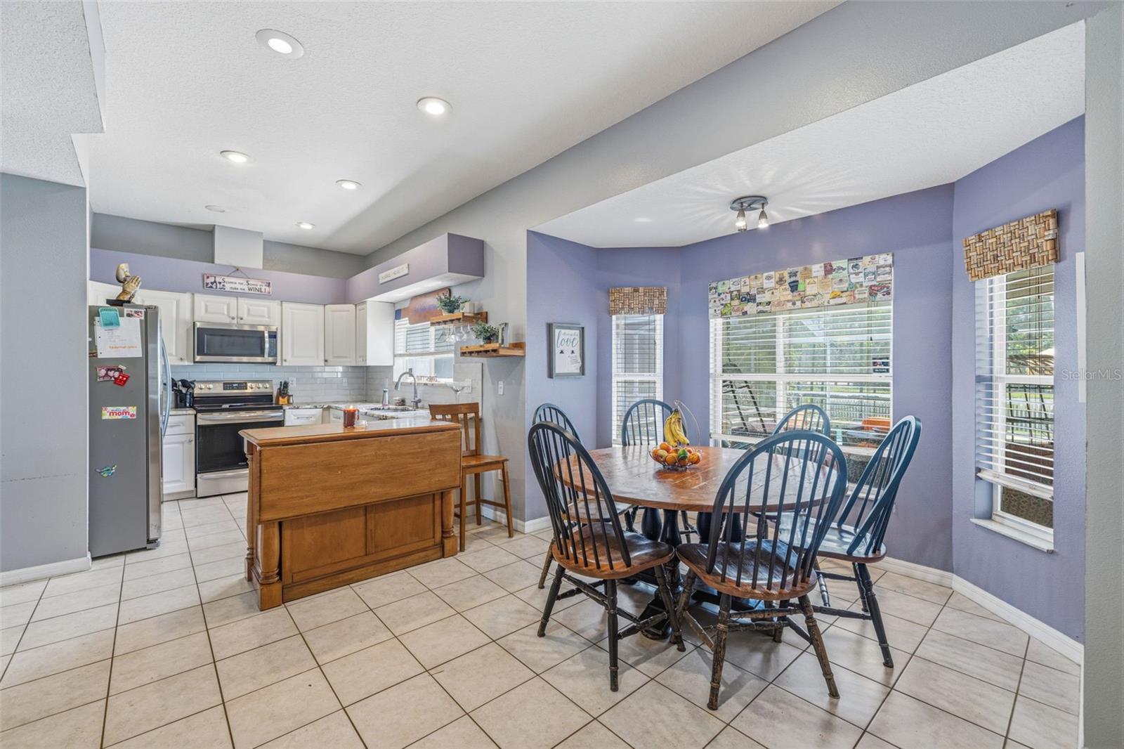 Image 17 of 38 For 18924 Fishermans Bend Drive