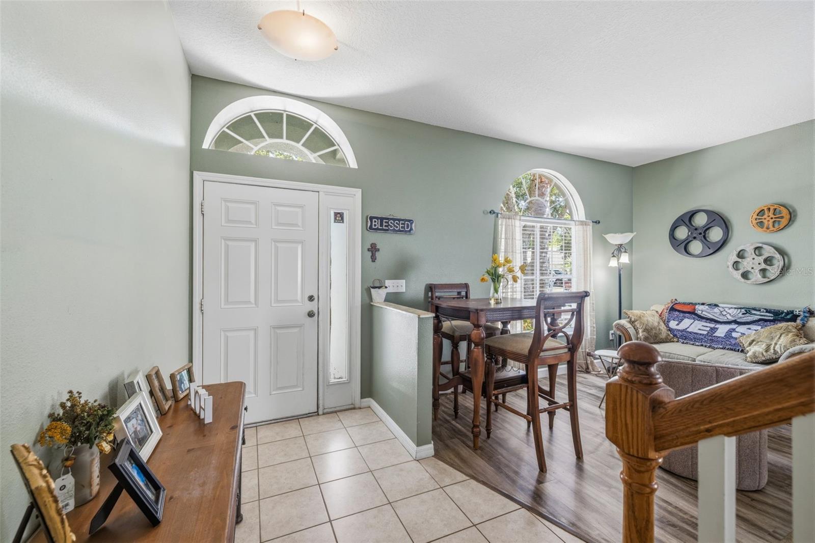 Image 7 of 38 For 18924 Fishermans Bend Drive