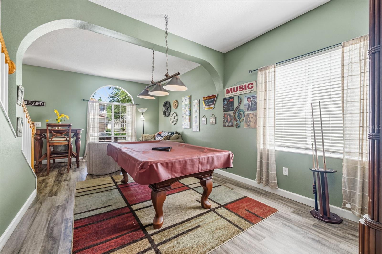 Image 9 of 38 For 18924 Fishermans Bend Drive