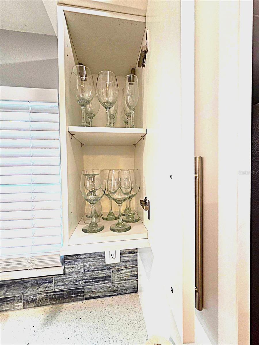 Image 16 of 44 For 5105 Tangerine Avenue S