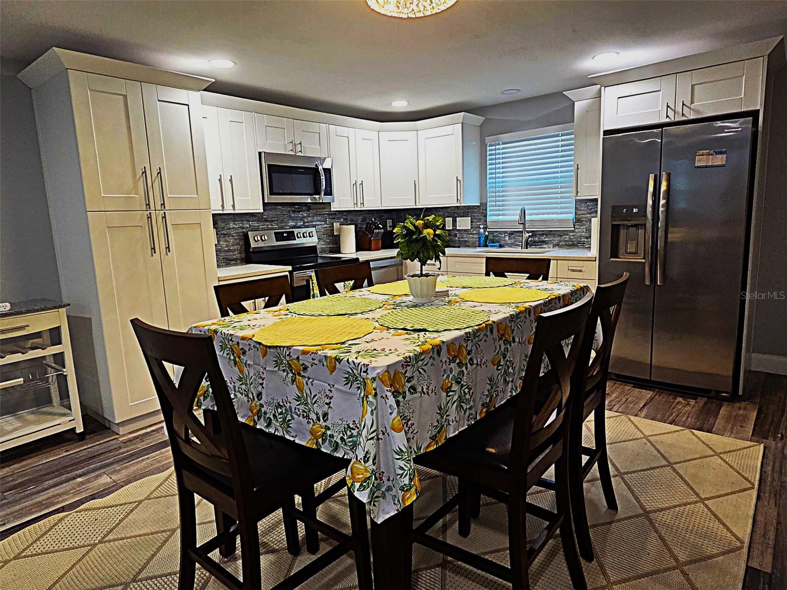 Image 2 of 44 For 5105 Tangerine Avenue S